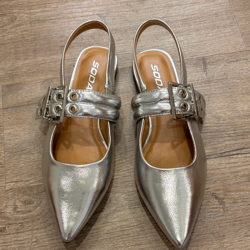 Soda Women's Silver Slingback Flats